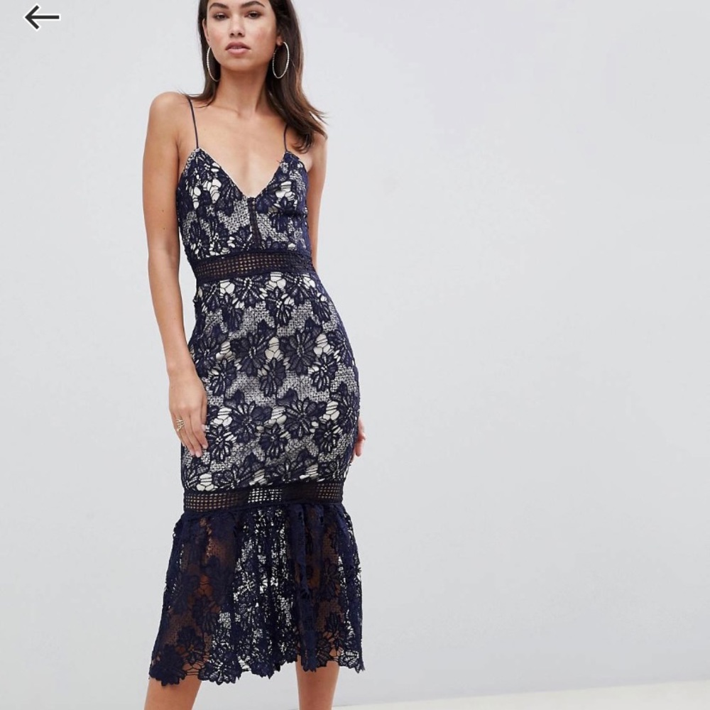 Lace fishtail hem midi dress